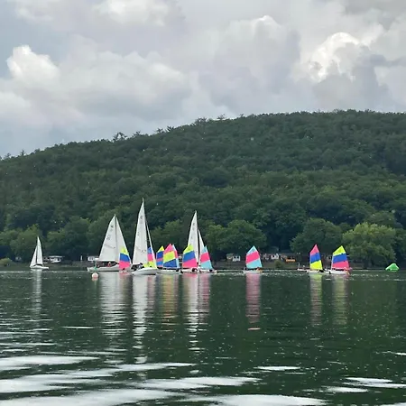 Dom wakacyjny House Of Rootz *